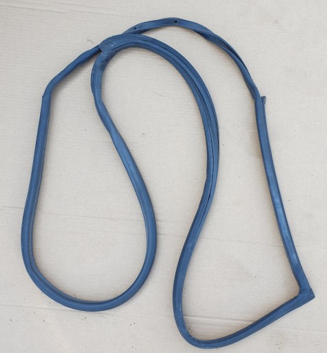 A2117300278 - Резиновый уплотнитель двери правый задний MERCEDES E W211