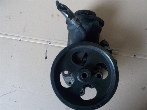 TOYOTA AVENSIS 2.0 D4D servo pump U12