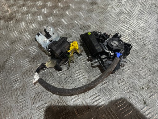 4M0827887B - AUDI Q7 4M Замок