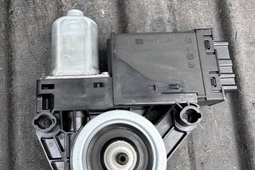 Электродвигатель стеклоподъемника задней левой двери volvo s90 ii 31674759 2.0l hybrid