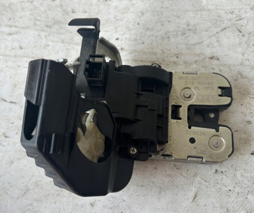 lock bonnet boot AUDI A4 B8 KOMBI 8K9827505