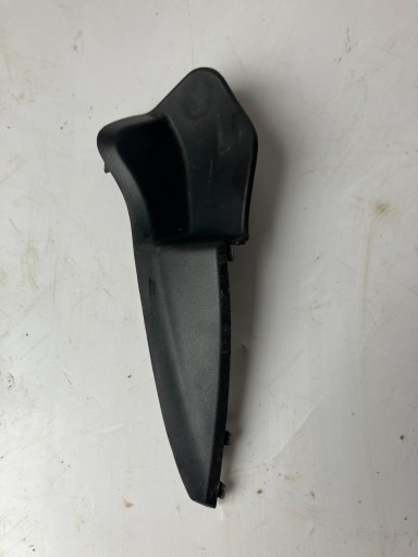spoiler pipe end under the window MEGANE V E-TECH right