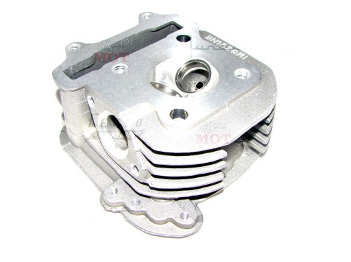 T63004 - ГОЛОВКА ДВИГАТЕЛЯ 4-ТАКТНЫЙ FERRO 125CCM НЕПОЛНАЯ