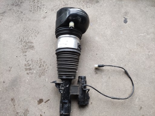 Амортизатор л BMW 7 G11 G12 6881061