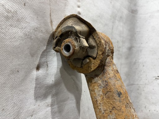 Achsträger heck Toyota Corolla Verso und 1