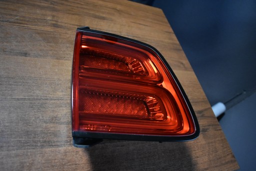 IDEALNA světlo zadní levá do kapoty BENTLEY BENTAYGA 1