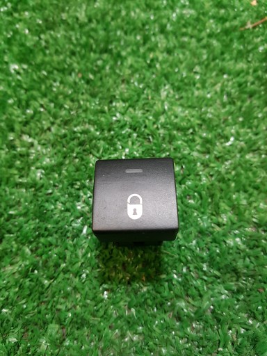 button switch of a lock central CITROEN BERLINGO 2