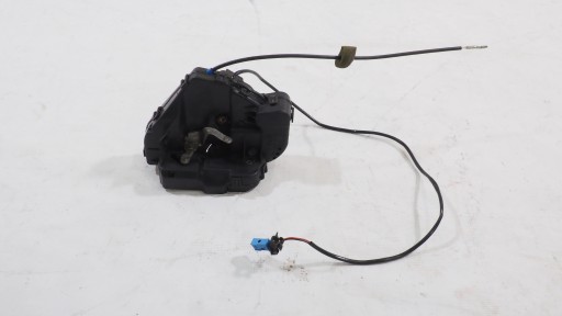 Mercedes CLS W219 lock door right rear part A2197300235
