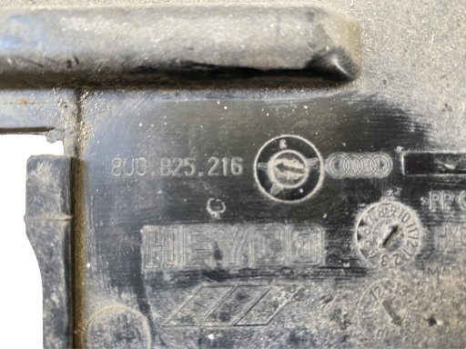 AUDI Q3 8U cover chassis right rear part 8U0825216B