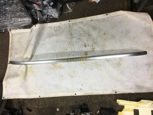 738205207R - РЕЙКА КРЫШИ ПРАВЫЙ ХРОМ RENAULT MEGANE IV УНИВЕРСАЛ