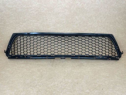 grid of a bumper front DACIA SANDERO 2008-2013 8200735103