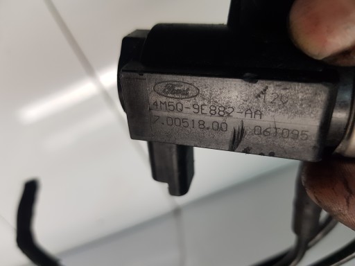 PEUGEOT 407 CITROEN C5 2.7 HDI Sensor Unterdruck 4M5Q-9E882-AA