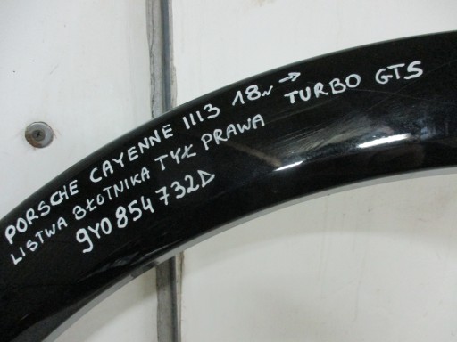 moulding of a fender right rear part Porsche Cayenne III 18r- 9Y0854732D