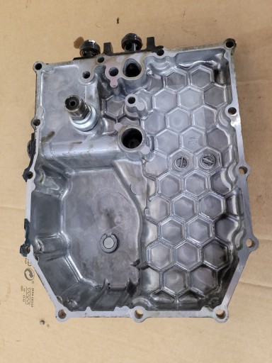 Suzui0091111991111222 - Кришка піддону Suzuki GSF 600 bandit