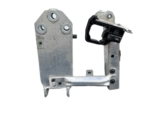 Кронштейн кріплення в зборі BMW F10 7186514