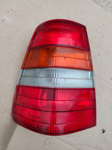 MERCEDES W124 KOMBI light rear part left rear