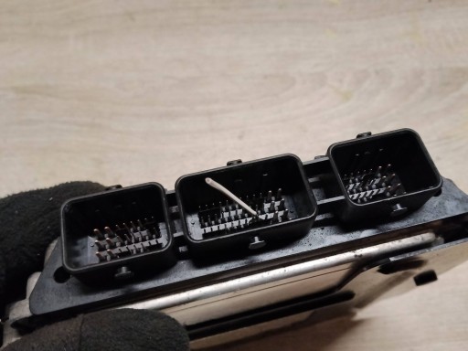 control unit of the engine Citroen Peugeot 0281011863