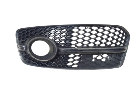 grid of a bumper front front right AUDI Q5 8R S-LINE