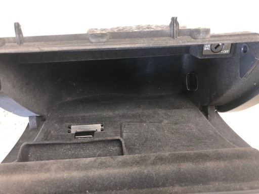 Handschuhfach des Beifahrers AUDI A4 B8 LIFT Sedan 8K1857035B
