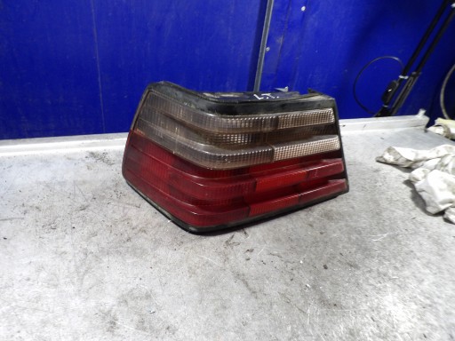 Mercedes 124 light rear left 2,2B 0053373R38
