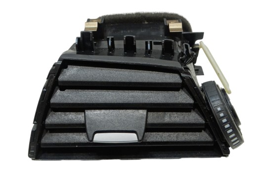 mřížka přívod vzduchový levý předek BMW 1 F20 2013R. 9205355