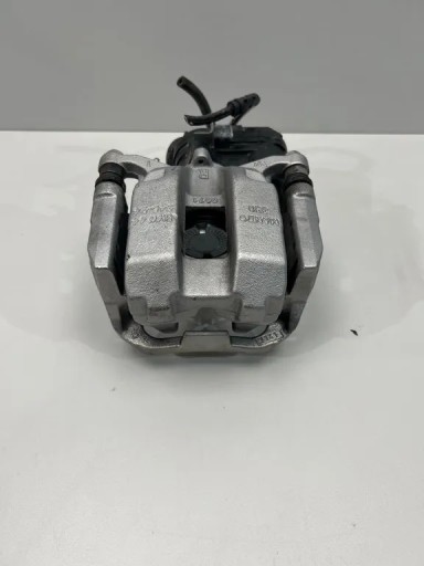 BMW 4 G22 G26 гальмівний супорт задній правий 8836848