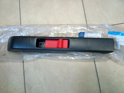 6417200095 - ПІДЛОКІТНИК РУЧКА ДВЕРЕЙ МЕРСЕДЕС ОРИГ.*