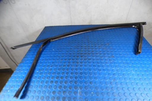gasket ramki door left front 3G0837431K VOLKSWAGEN PASSAT B8