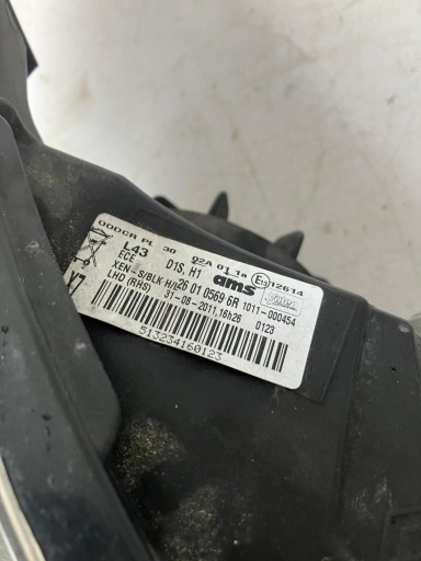 light right front XENON RENAULT LATITUDE 260105696R