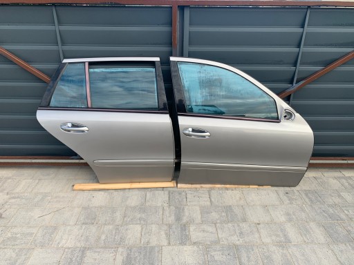 MERCEDES E W211 door front PRZENIE right right C723 723
