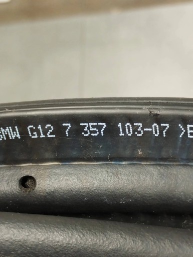 BMW 7 G11 G12 gasket bonnet rear part 7357103