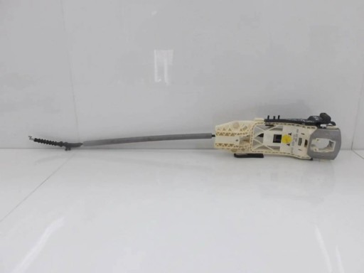 8V7959985A - AUDI TT TTS Mk2 8V7 КРОНШТЕЙН НАПРАВЛЯЮЩАЯ РУЧКИ ЛЕВАЯ ПЕРЕДНЯЯ