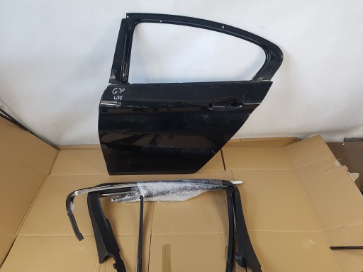 Задні двері ліва bmw g30 475