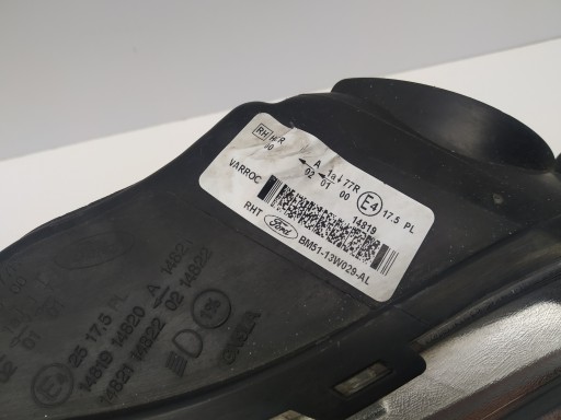 10-14r Ford Focus III Mk3 reflektor light front right jasny BM51-13W029-AL