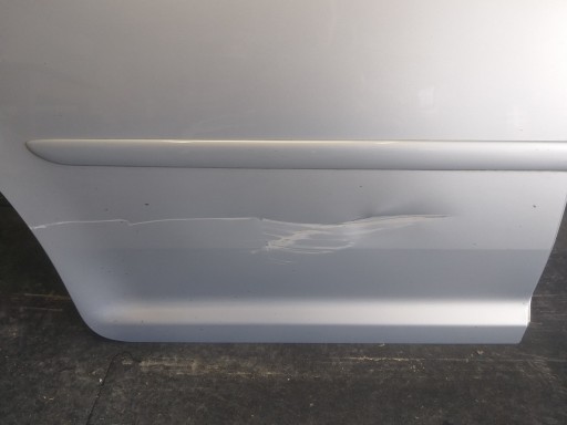 dveře záď pravé VW TOURAN 1T0 03-15