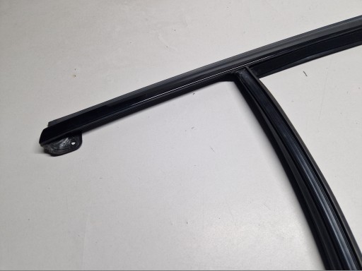 BMW 1 F40 F1H moulding dust frame door right rear part 7452350