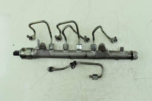 Rampe injection VOLKSWAGEN PASSAT B7 GOLF VI 1.6 TDI 03L089S