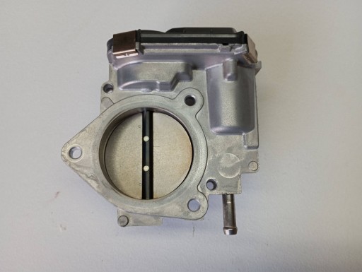 klapna gasa TOYOTA COROLLA CROSS 2,0HYB 22030-24010