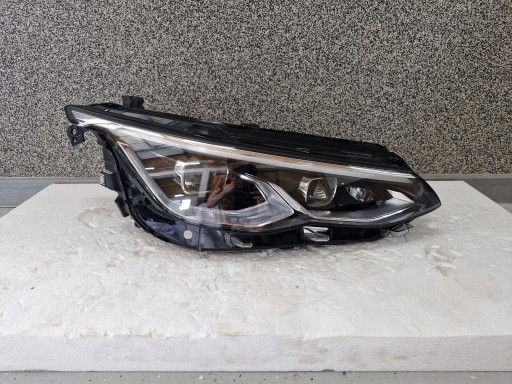 light right VW Golf VIII FULL LED IQ Light