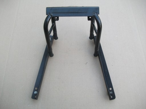 QUADRO 350 ЛОБОВОЕ СТЕКЛО ПЕРЕДНИЙ КРОНШТЕЙН