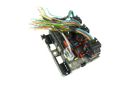 R01-00 - МОДУЛЬ БЛОК ПРЕДОХРАНИТЕЛЕЙ BSM BSM-R01-00 CITROEN C4 И PICASSO 9667044880