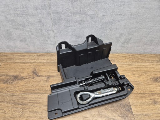 BMW 4 F36 passenger compartment boot console WKLAD for NARZEDZIA complete 7309514
