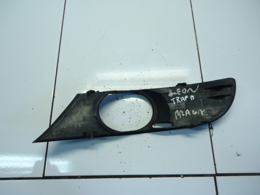 SEAT LEON grid spoiler fog lights 8L0807489A