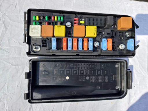 Module fusibles SAAB 9-3 II 93 OE 12767113