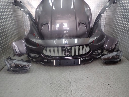 MASERATI LEVANTE TROFEO 3.8 В КОМПЛЕКТЕ ПЕРЕДНИЙ КАПОТ, БАМПЕР, УГЛЕРОДНЫЕ ЛАМПЫ, РЕМЕНЬ