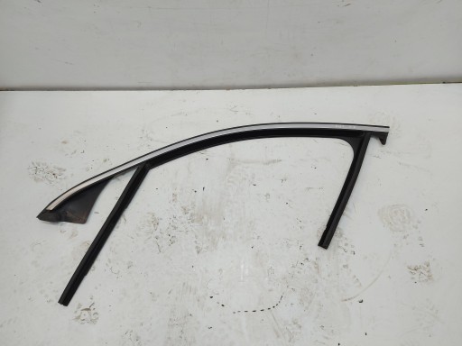 Mercedes EQC 400 W293 těsnění dveře levý předek A2937250700