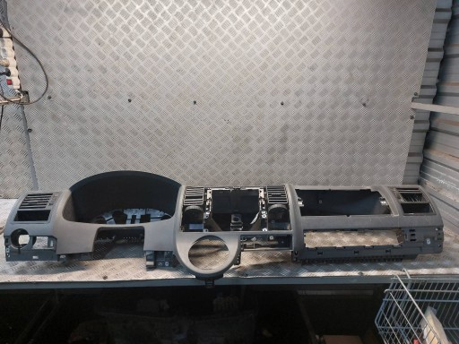 cockpit dashboard instrument panel VOLKSWAGEN TRANSPORTER T5 7H1857005