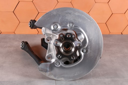 BMW 3 G20 G20 LCI otoč ramene čepu levá záď zadní 6879533 8 km !!!