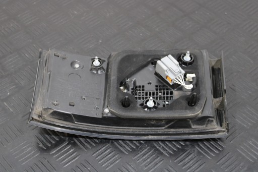 light bonnet left rear part rear HY32-13193-BE LAND ROVER DISCOVERY V 5 L462