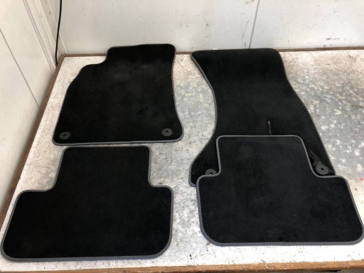 Tapis WELUR KOMPLET AUDI A4 B8 LIFT 8K1863691F